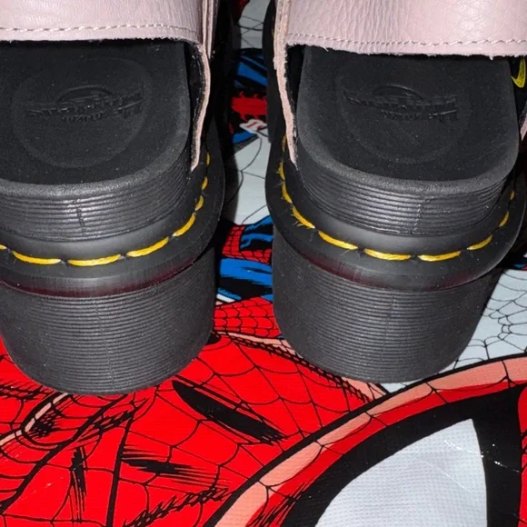 Dr. Martens Vintage Taupe Color 🪐 Platform Sandals with Black Sole - Picture 7 of 9